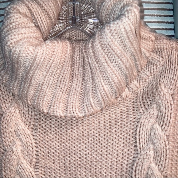 Calvin Klein Women’s Sweater Size XS | Stretchy Cropped Oversize | Cable Knit - Picture 4 of 11
